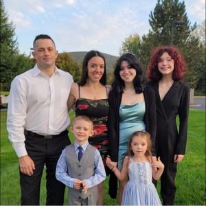 Meet your Posher, Joy